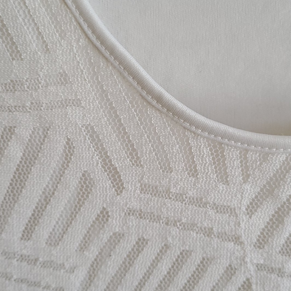 Geometric patterned Cream Tank - Picture 3 of 4